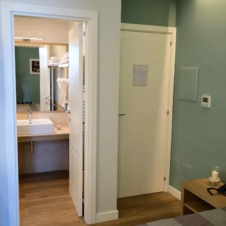 招待所 50 那不勒斯