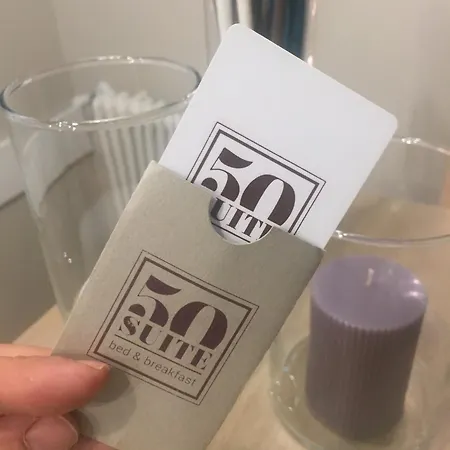 招待所 50 那不勒斯